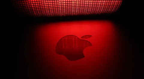 Más de 50 nuevas vulnerabilidades encontradas en Apple